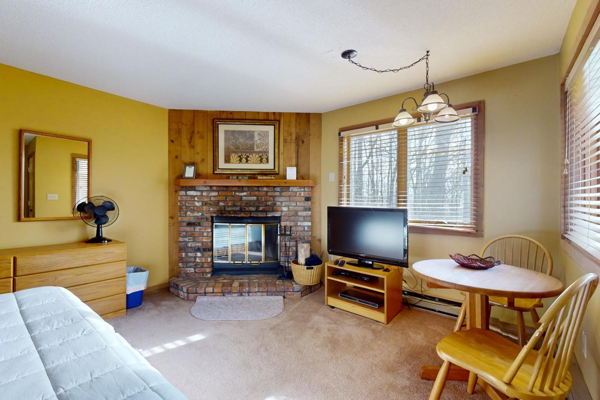 Kettle Brook I4 Apartment Ludlow Exterior photo